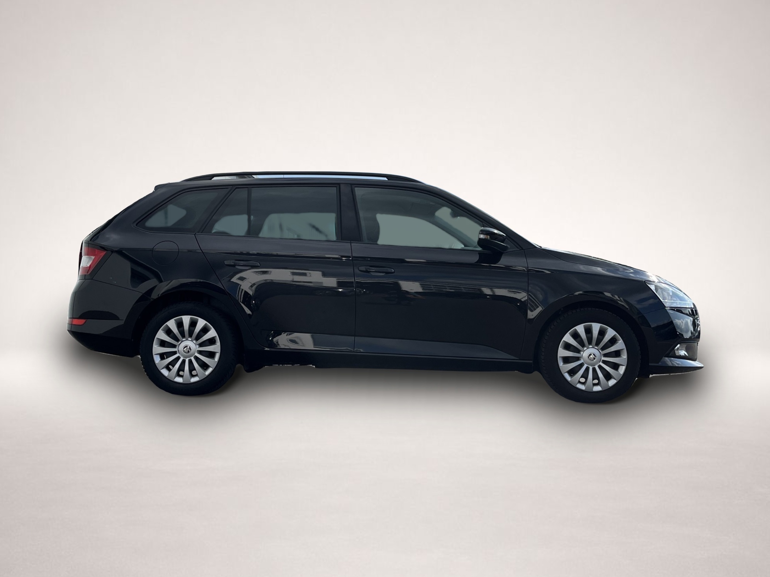 Skoda Fabia (08/2022, Benzin)