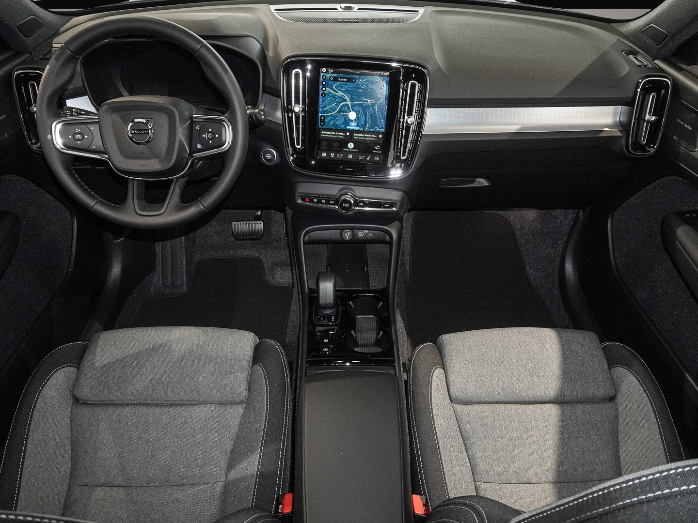 Volvo XC40 (05/2026, Benzin)