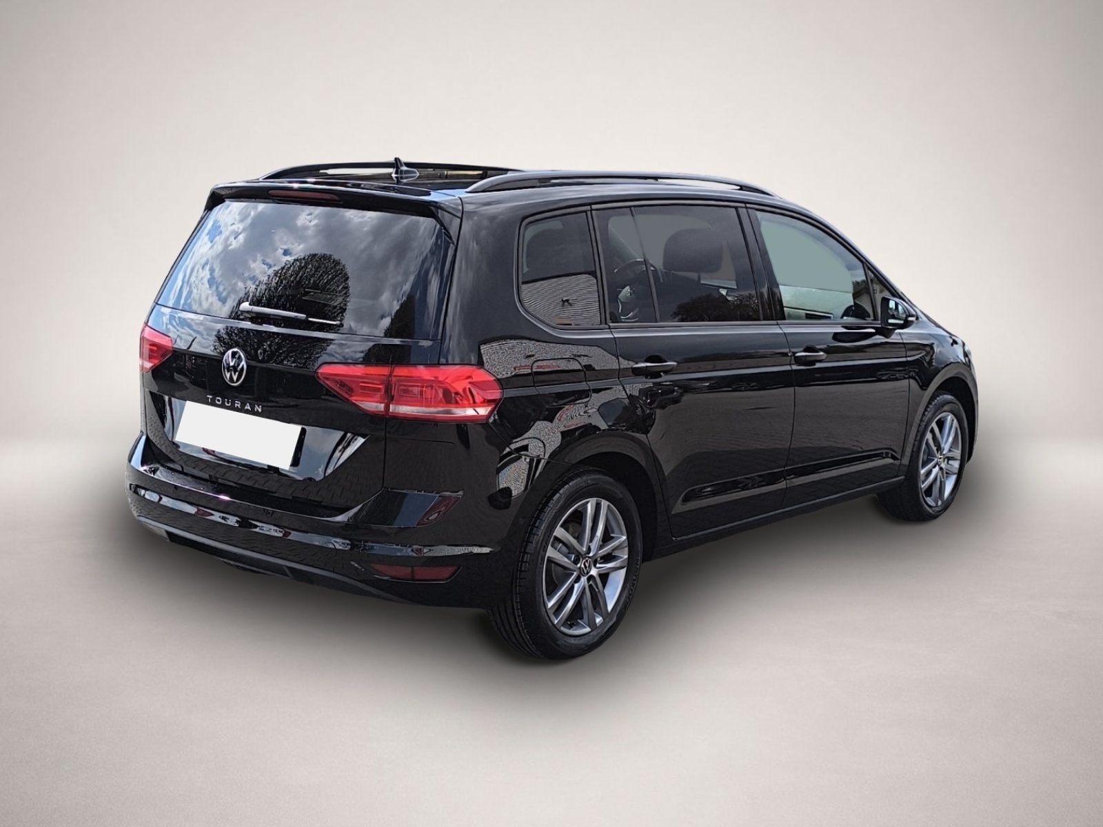Volkswagen Touran (04/2026, Benzin)