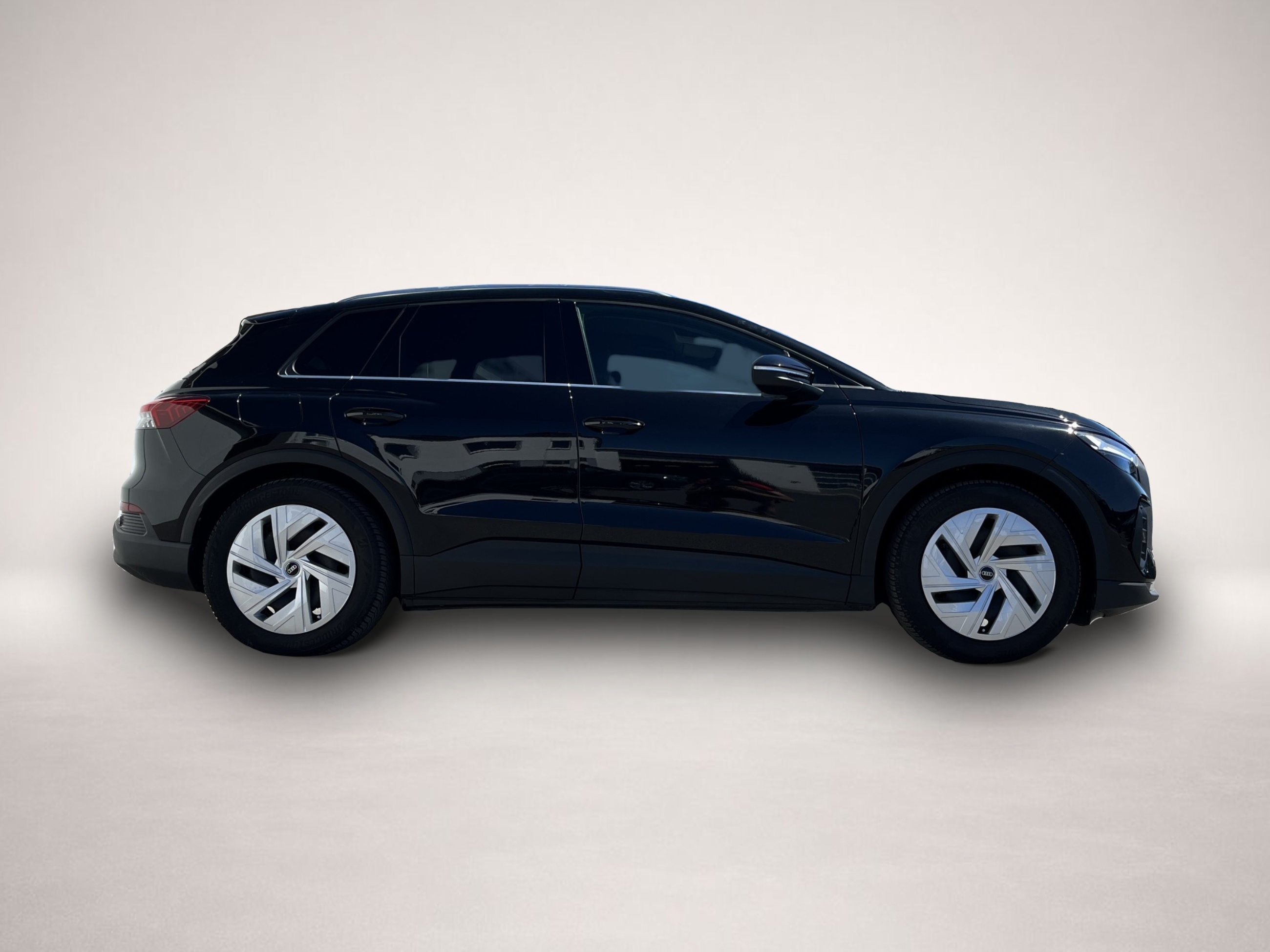 Audi e-tron (01/2023, ELECTRIC)