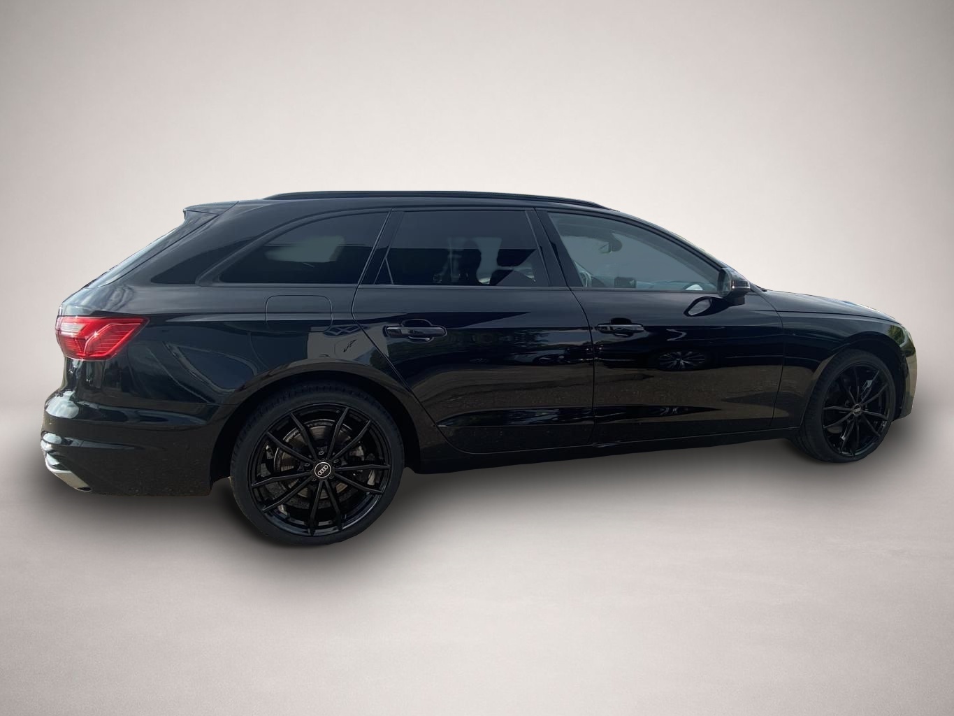 Audi A4 (04/2022, )