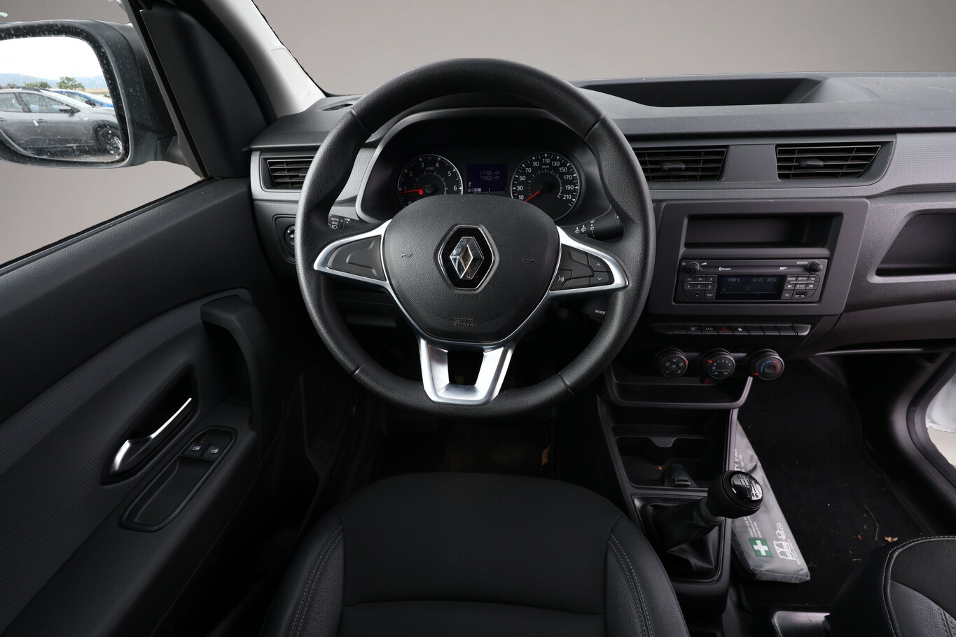 Renault Express (06/2023, Benzin)