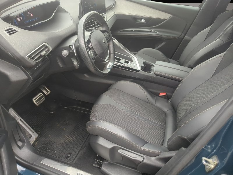 Peugeot 3008 (12/2023, Benzin)