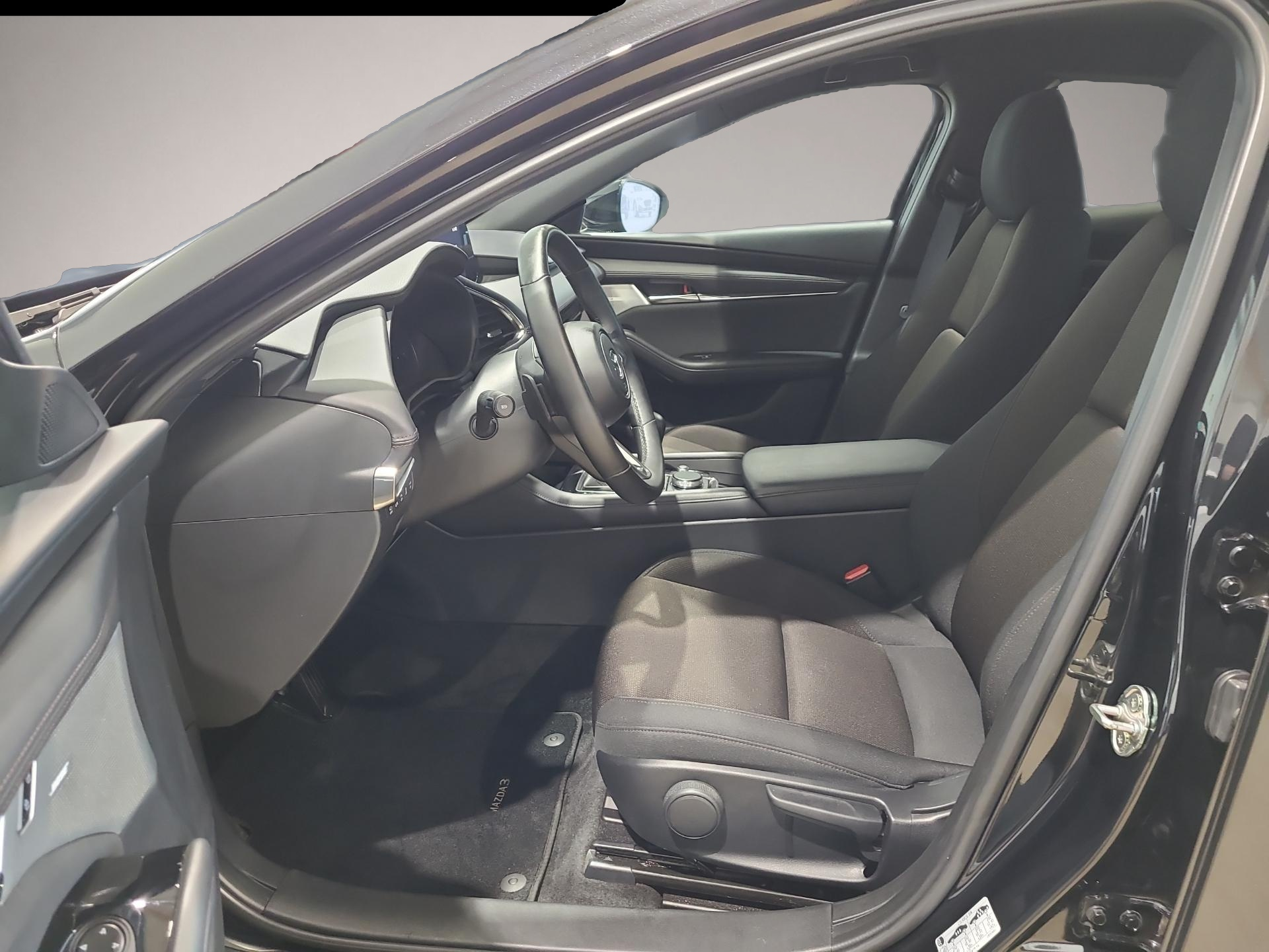Mazda 3 (12/2024, Benzin)