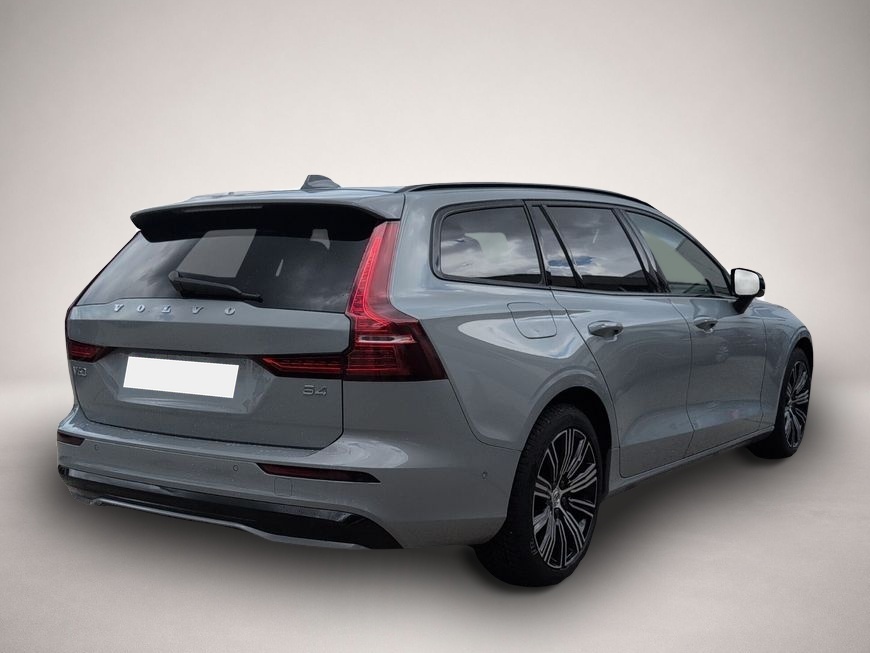 Volvo V60 (11/2025, Benzin)