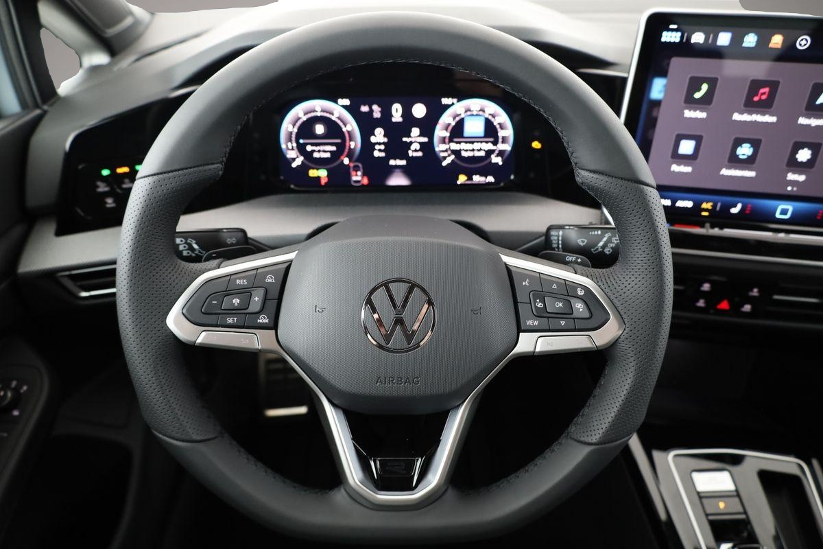 Volkswagen Golf (08/2026, Benzin)