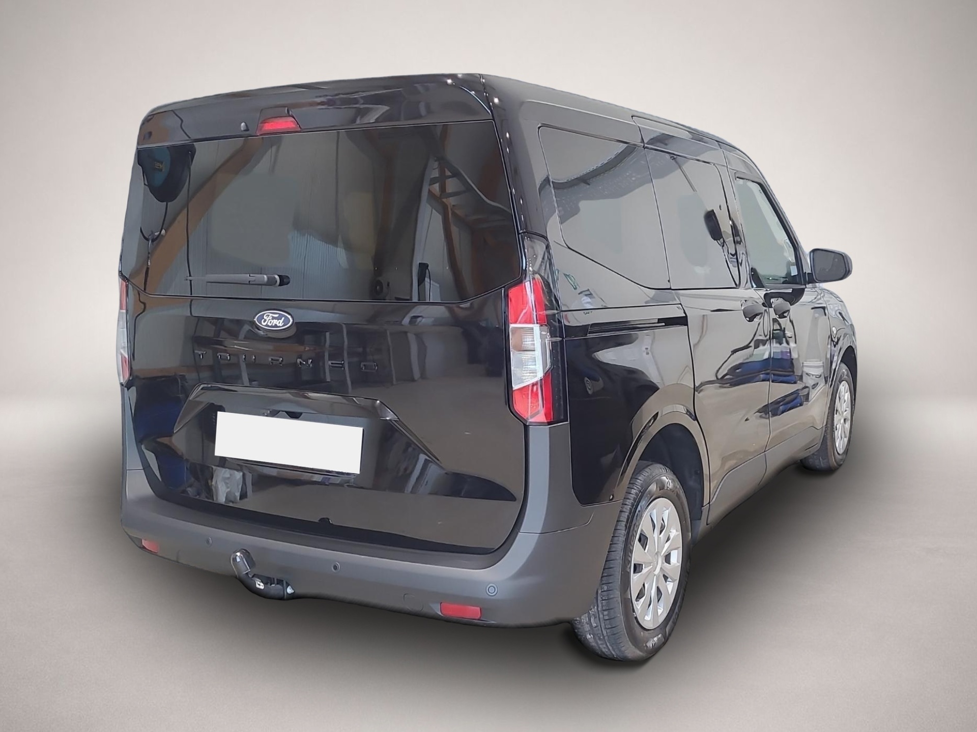 Ford Tourneo Courier (05/2026, Benzin)