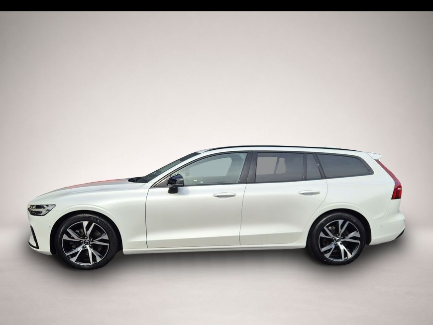 Volvo V60 (10/2025, Benzin)