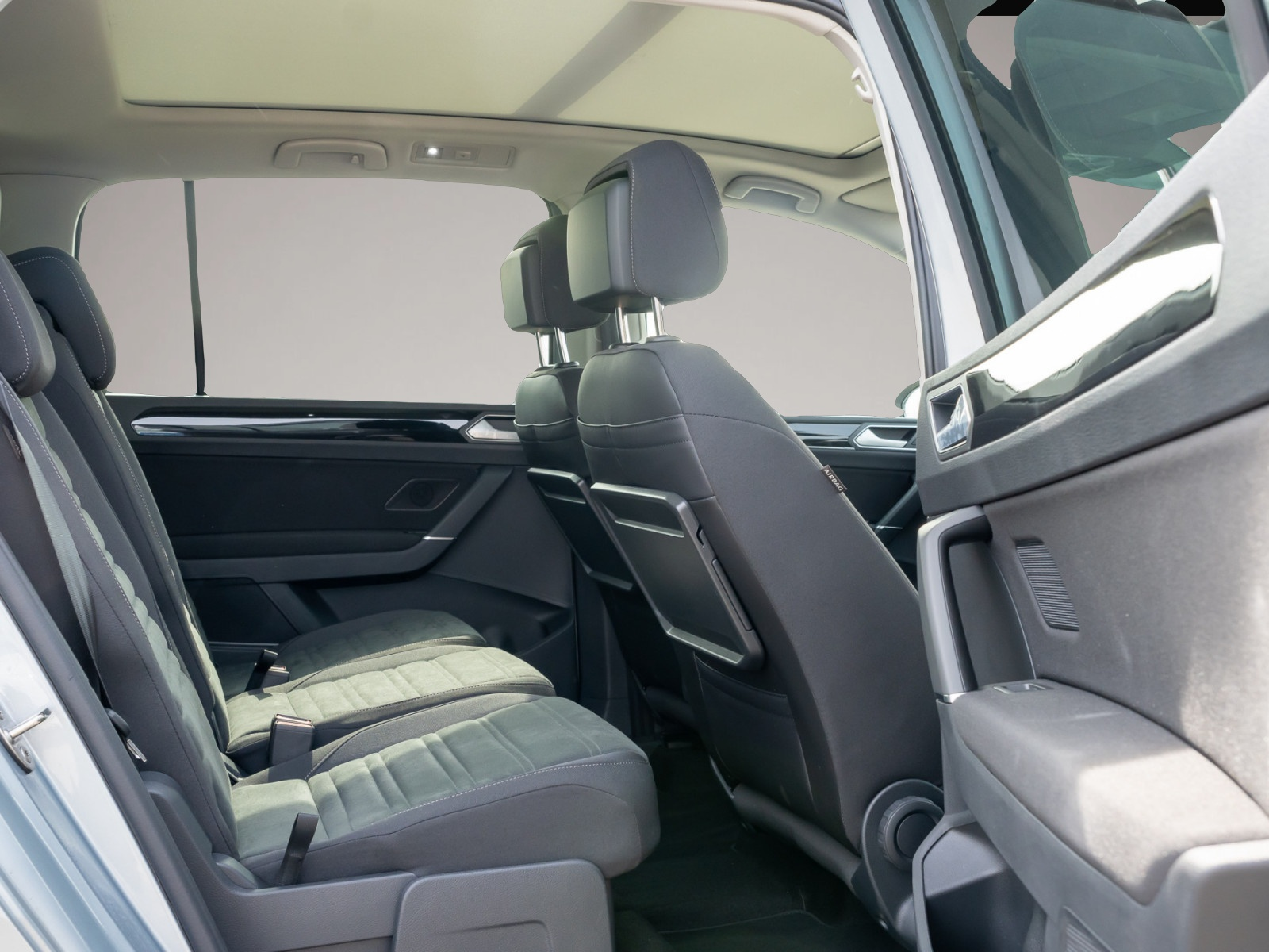 Volkswagen Touran (11/2024, Diesel)