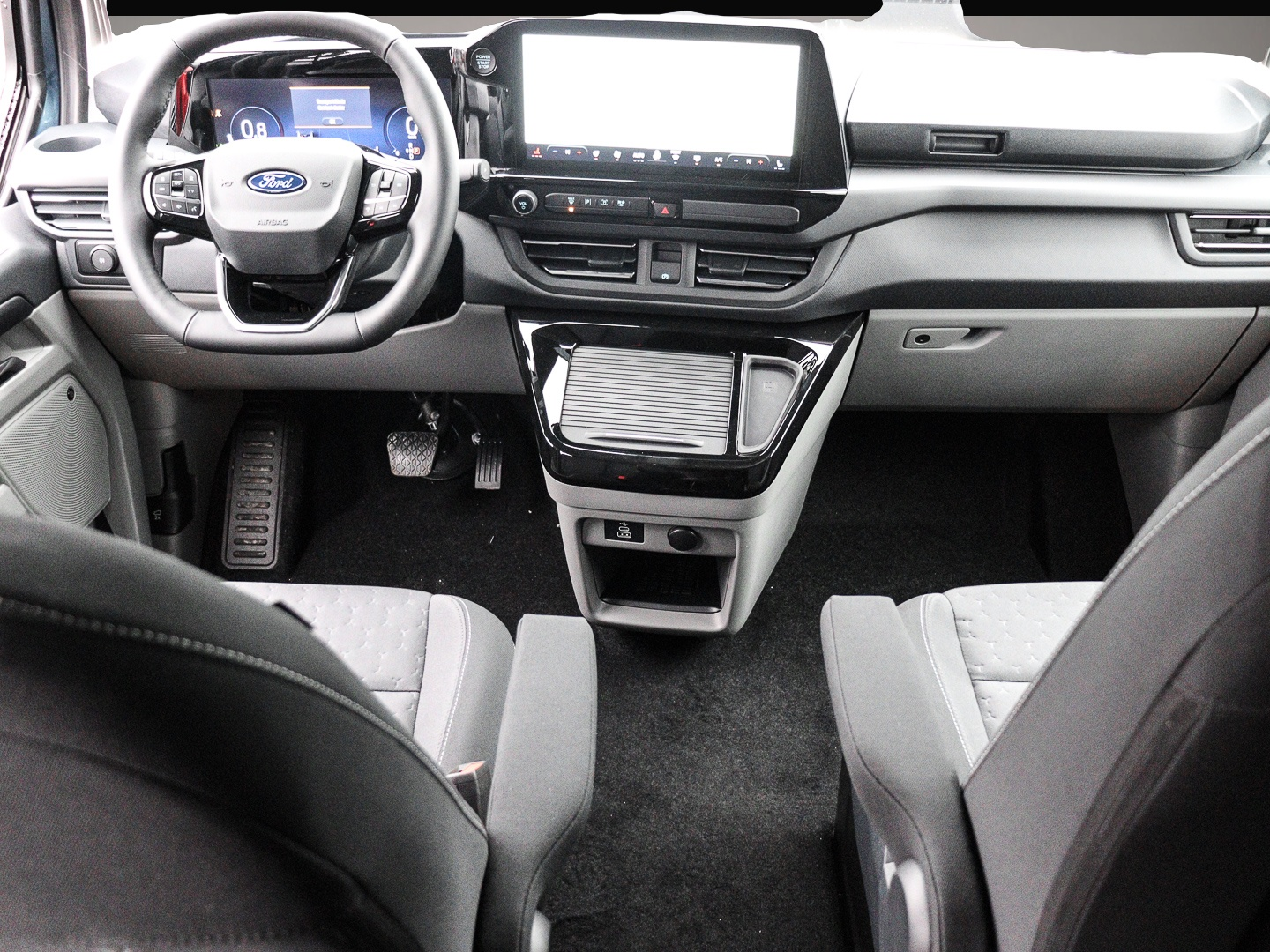 Ford Tourneo Custom (02/2026, Diesel)
