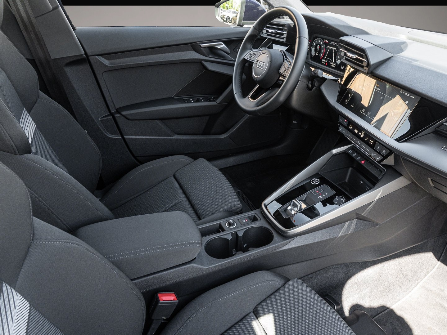 Audi A3 (02/2023, Benzin)