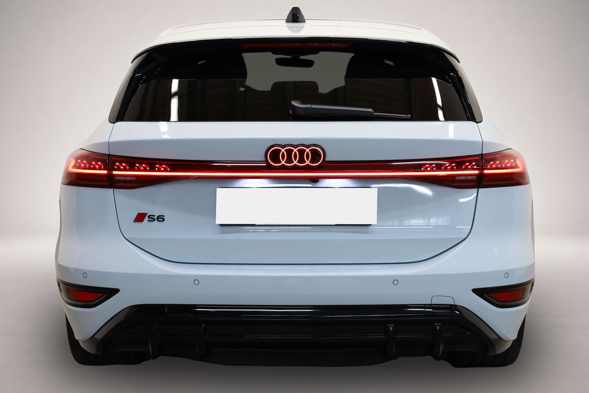 Audi e-tron (11/2025, ELECTRIC)