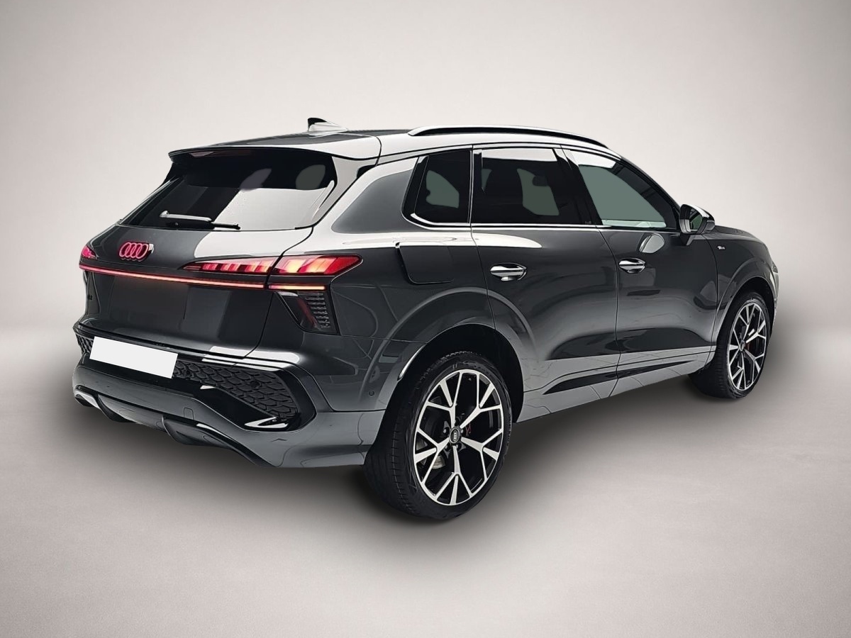 Audi Q3, image 2 of 4