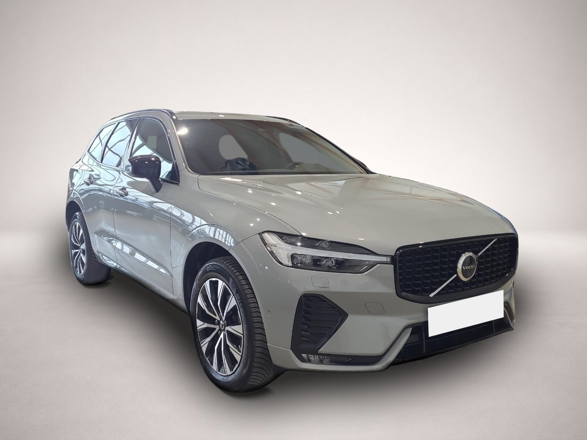 Volvo XC60 (02/2025, Benzin)