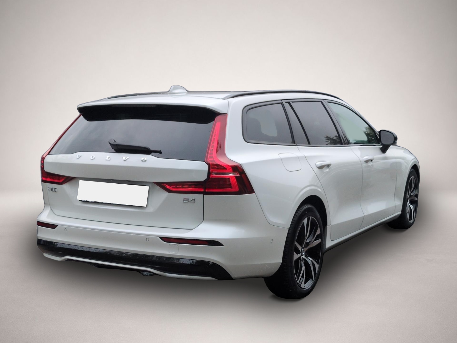 Volvo V60 (11/2025, Benzin)