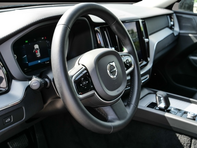 Volvo XC60 (04/2023, Diesel)