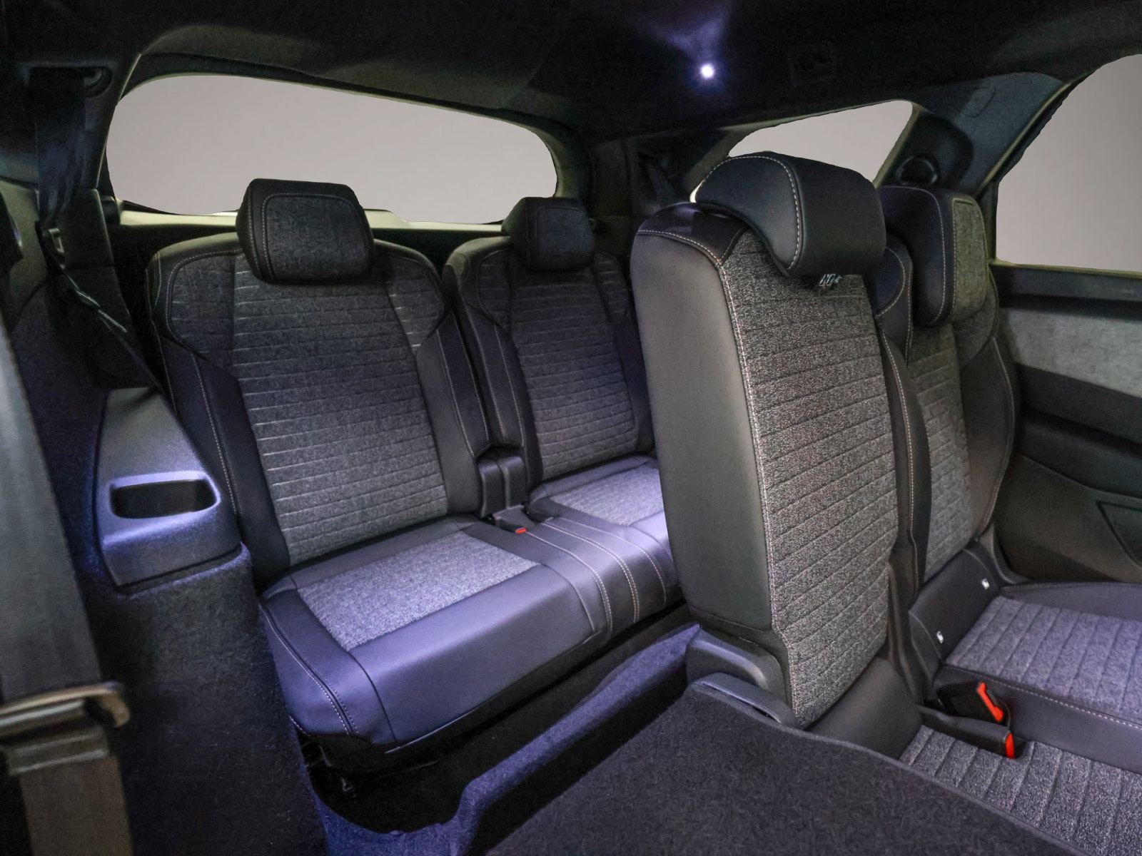 Peugeot 5008 (12/2025, Benzin)