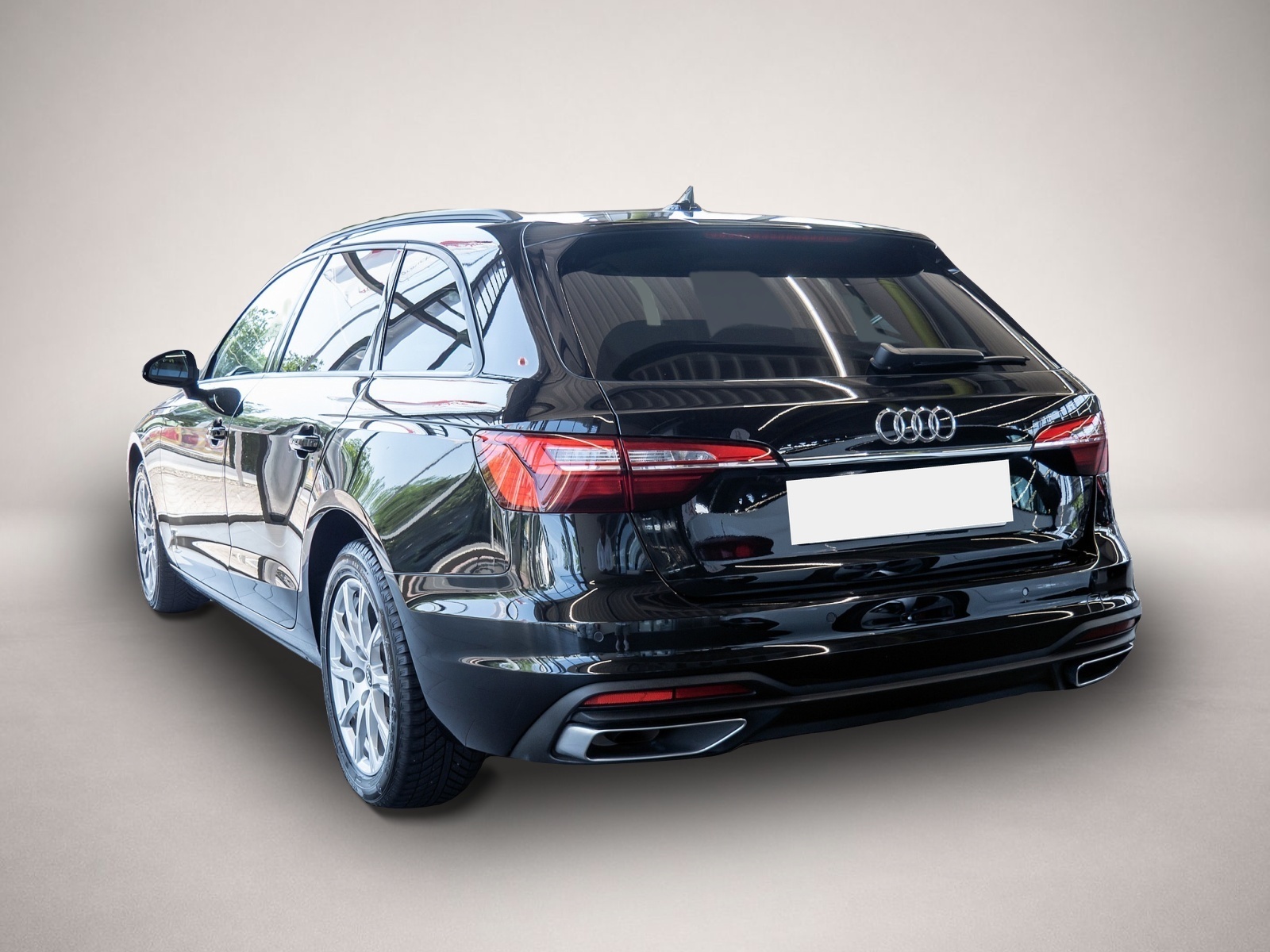 Audi A4 (09/2022, Benzin)