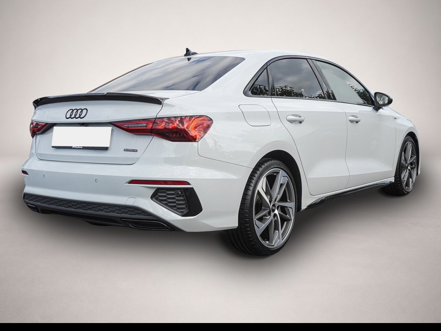 Audi quattro (05/2023, Benzin)