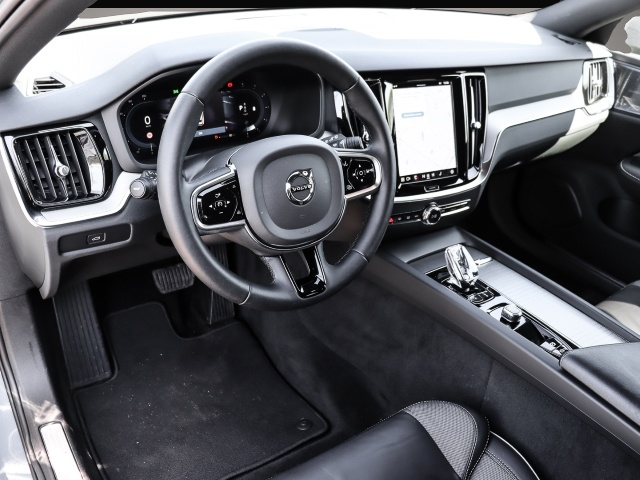 Volvo V60 Cross Country (03/2023, Diesel)