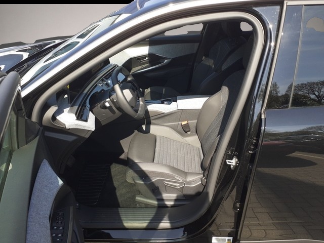 Peugeot 5008 (09/2025, Benzin)