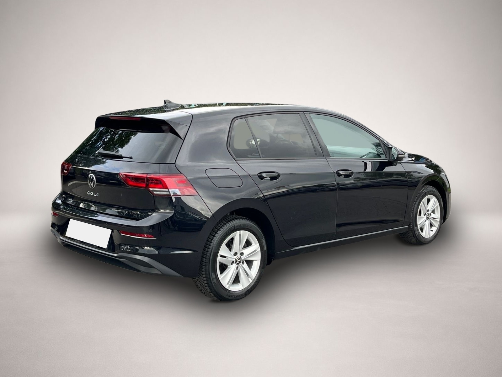 Volkswagen Golf (06/2023, Benzin)