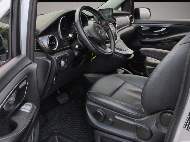 Mercedes-Benz V 220 (02/2022, Diesel)