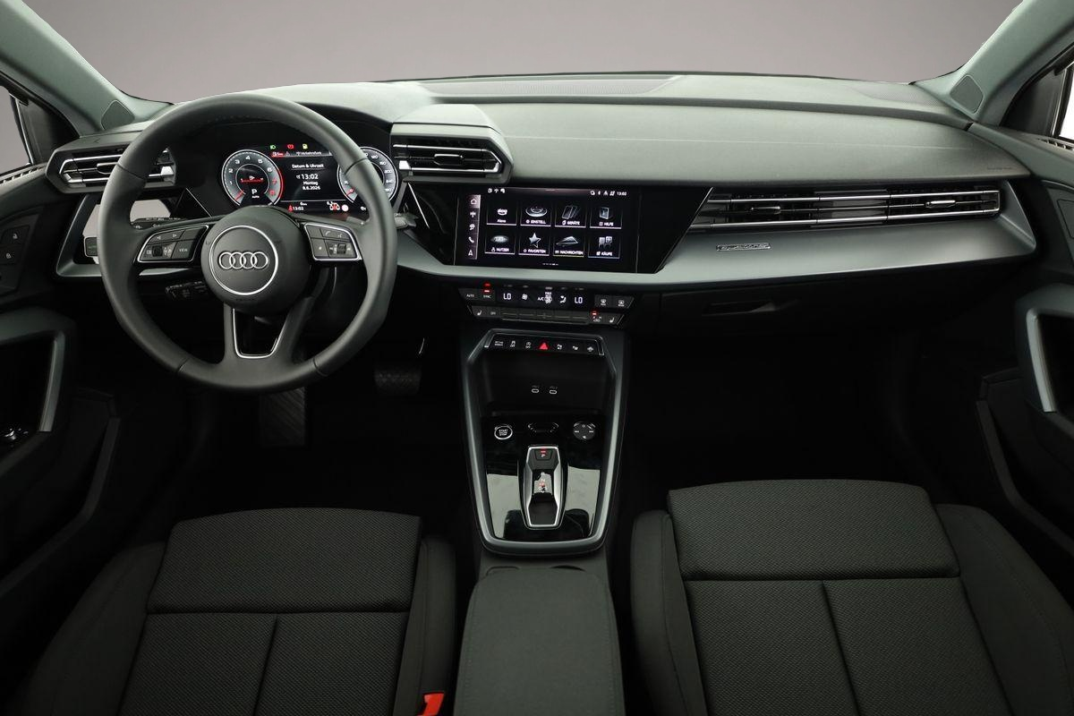 Audi quattro (05/2026, Benzin)