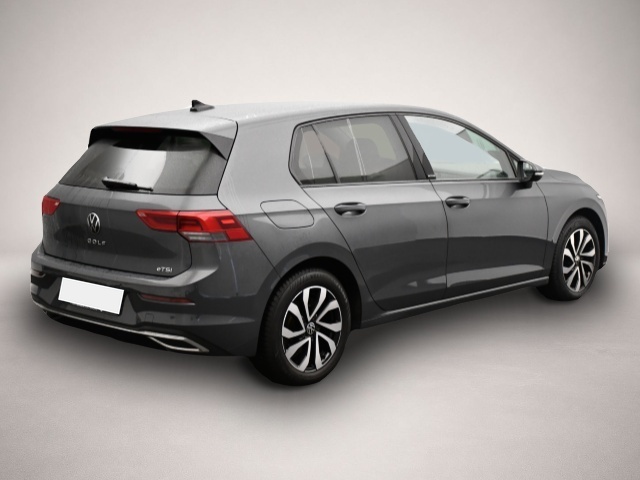 Volkswagen Golf (02/2023, Benzin)