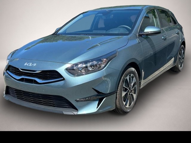 KIA cee'd / Ceed (01/2026, Benzin)