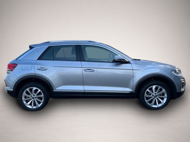 Volkswagen T-Roc (10/2023, Benzin)