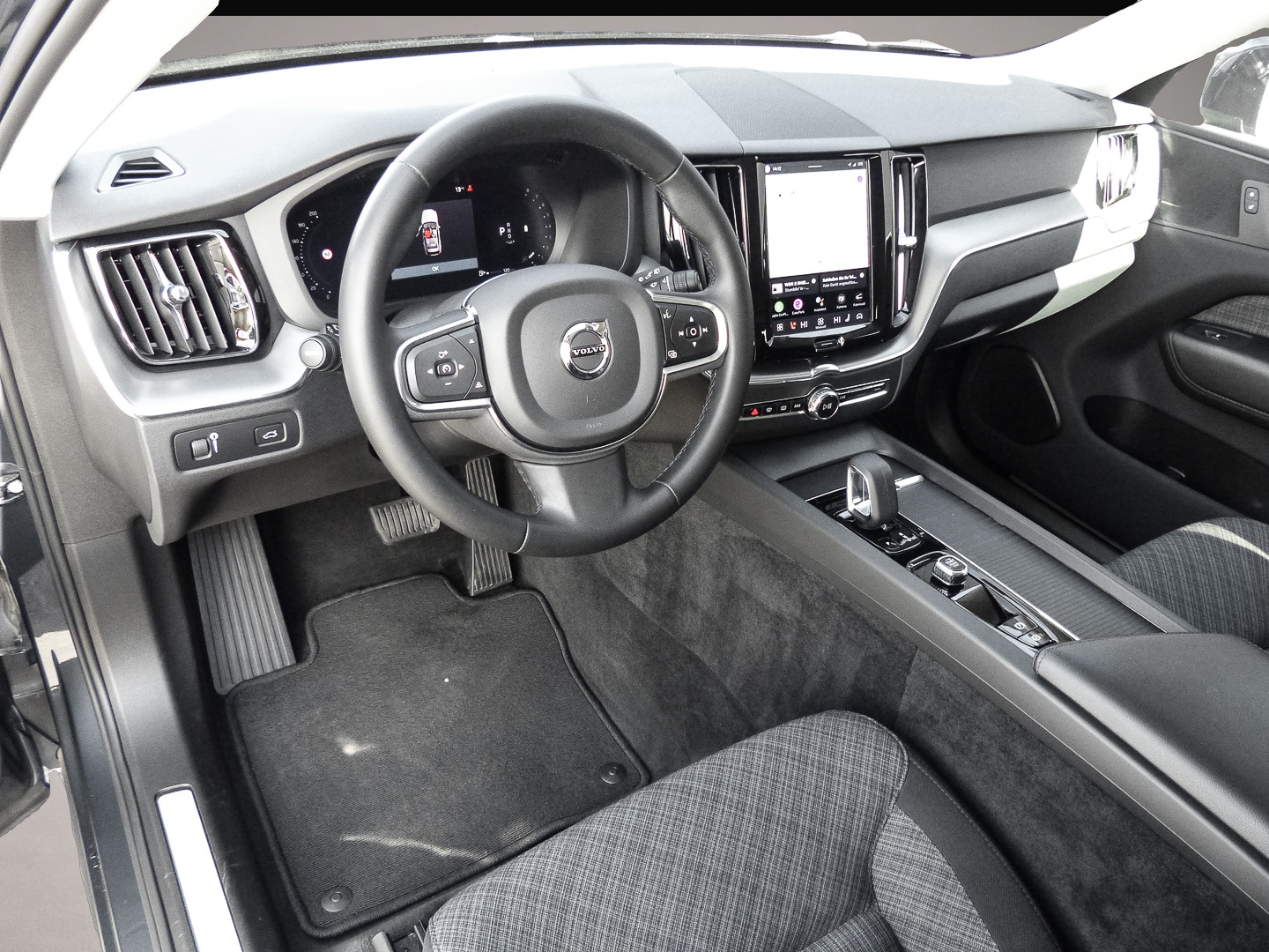 Volvo XC60 (03/2023, Benzin)