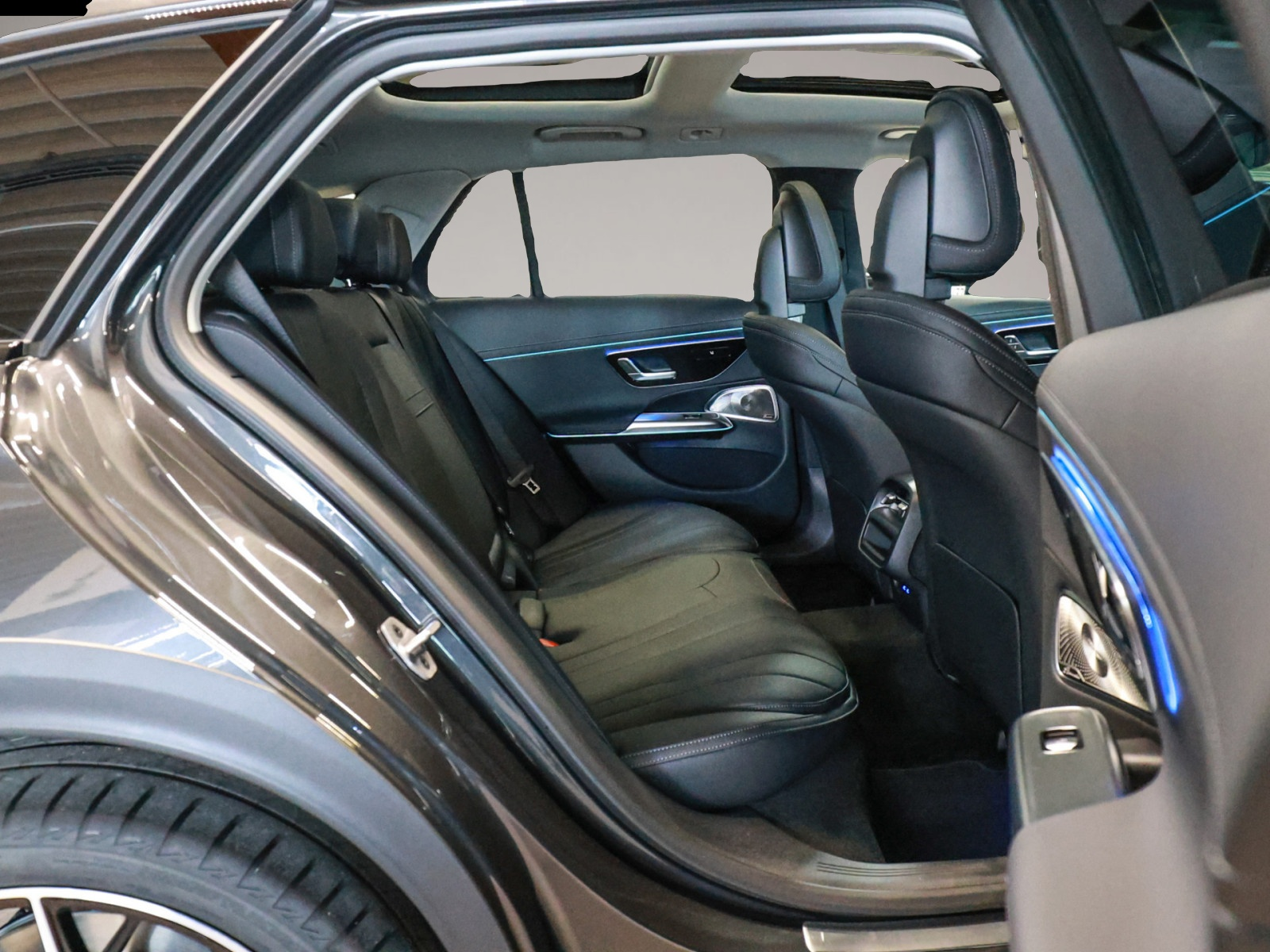 Mercedes-Benz E 300 (10/2025, Hybrid (Diesel/Elektro))