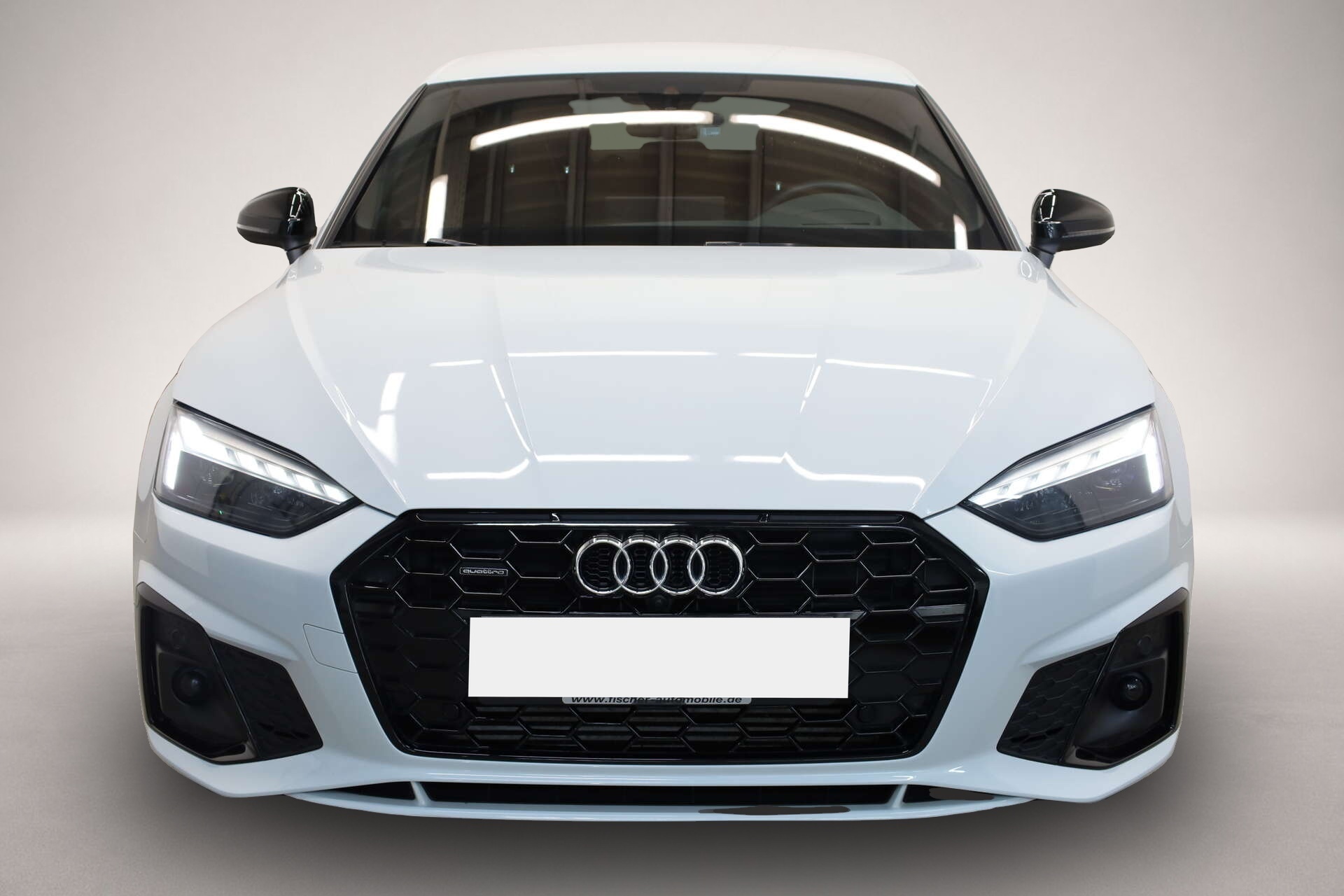 Audi quattro (03/2022, Benzin)