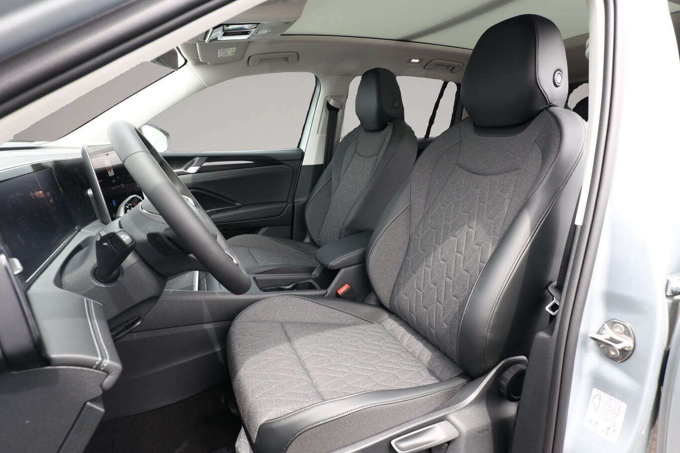 Volkswagen Tiguan (04/2026, Benzin)
