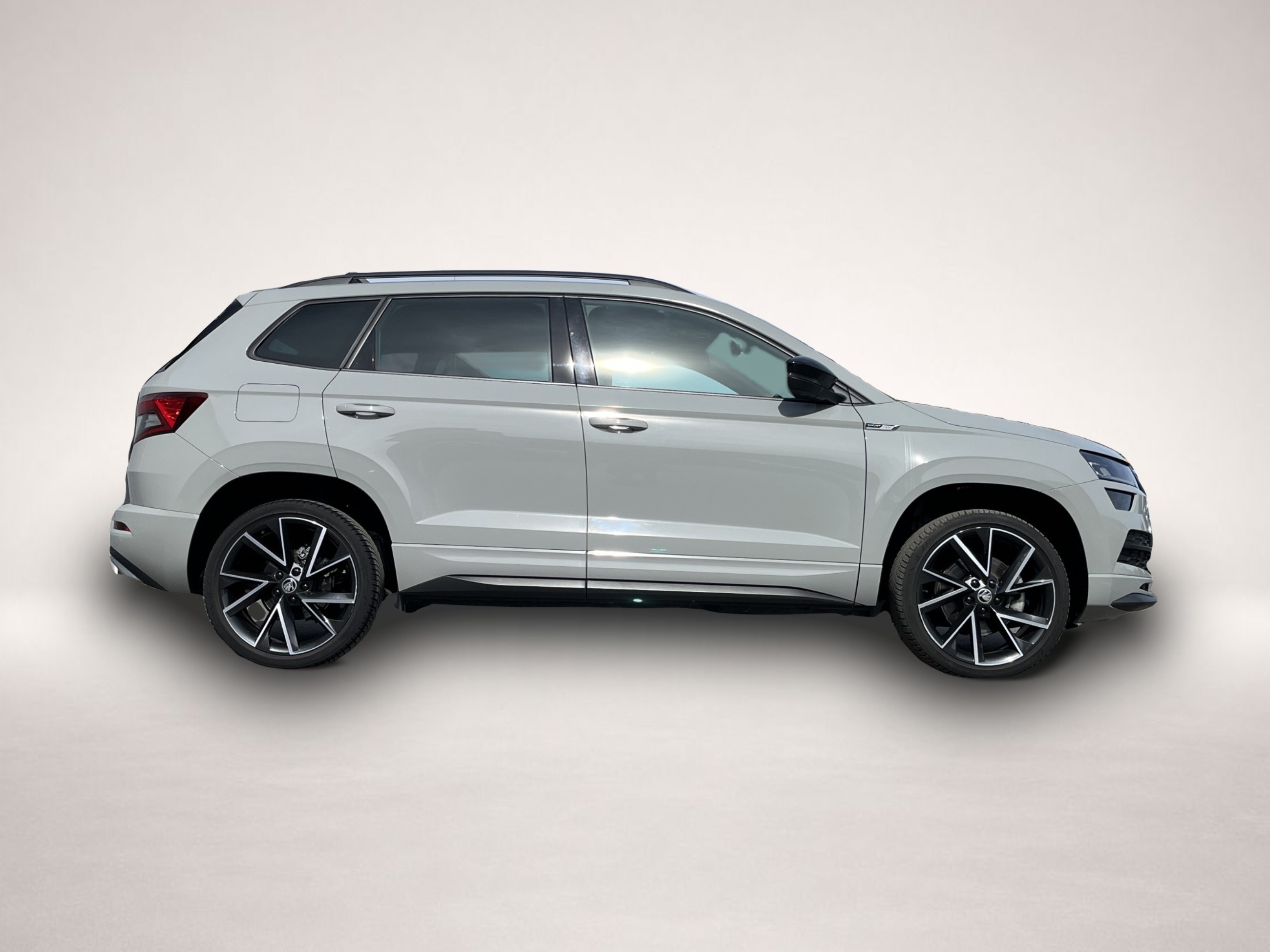 Skoda Karoq (02/2022, Benzin)