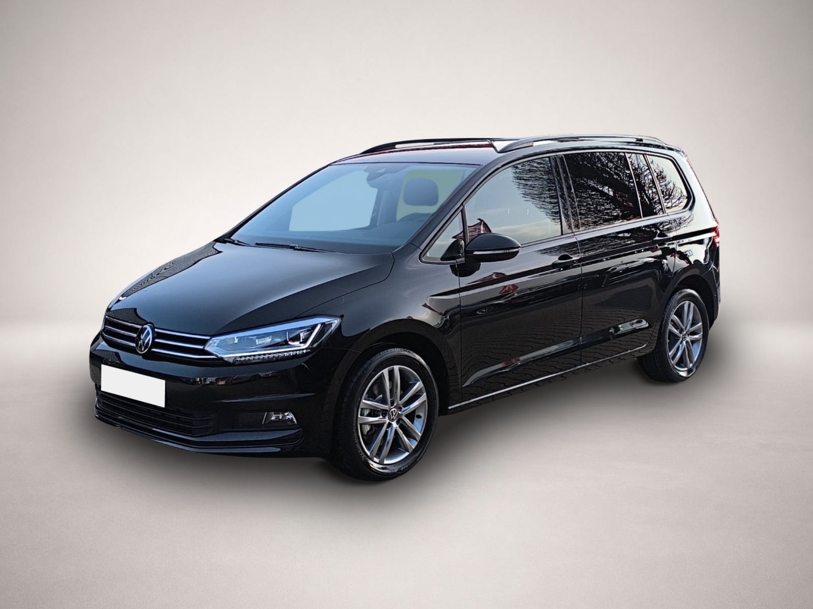 Volkswagen Touran (06/2026, Benzin)