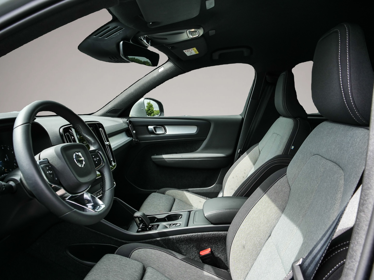 Volvo XC40 (12/2023, Benzin)