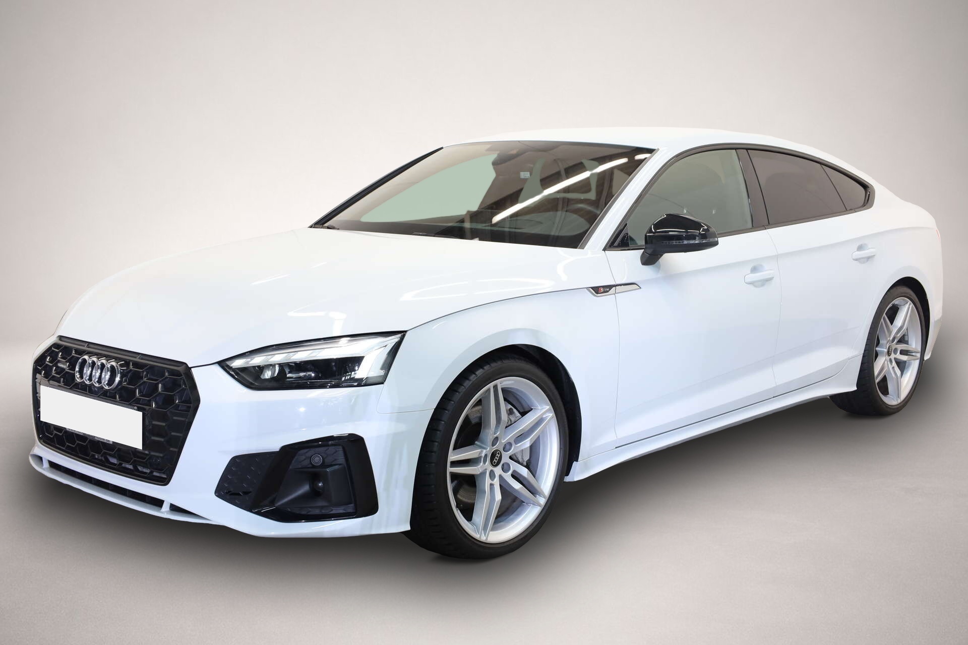 Audi quattro (03/2022, Benzin)