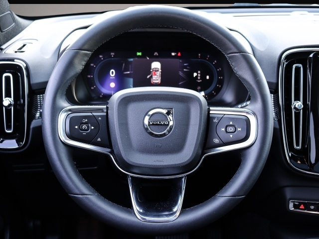 Volvo XC40 (12/2023, Benzin)