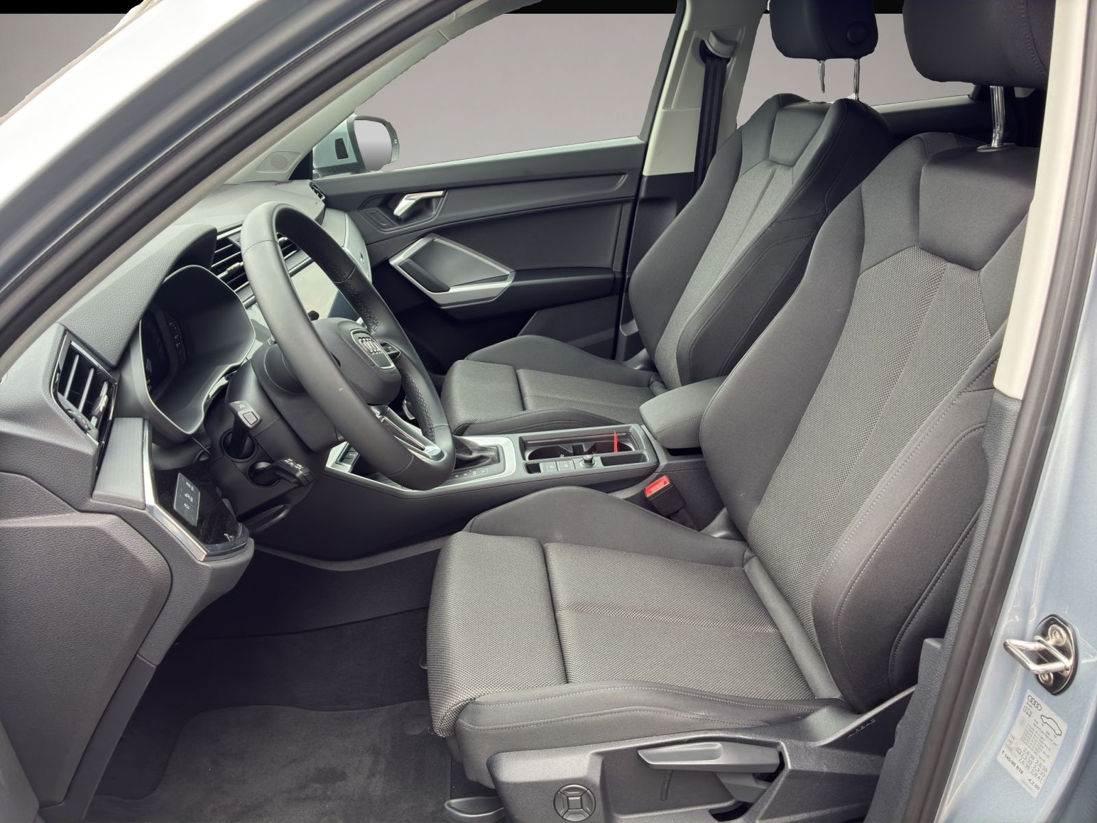 Audi Q3 (09/2025, Benzin)