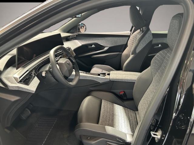 Peugeot 3008 (06/2025, Benzin)