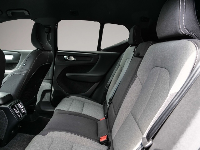 Volvo XC40 (12/2023, Benzin)