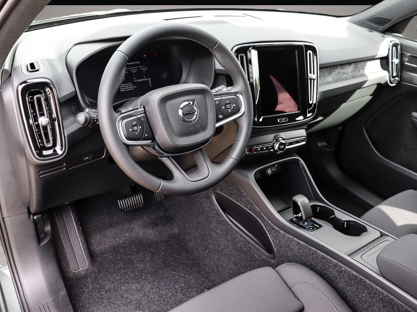 Volvo EX40 (09/2025, ELECTRIC)