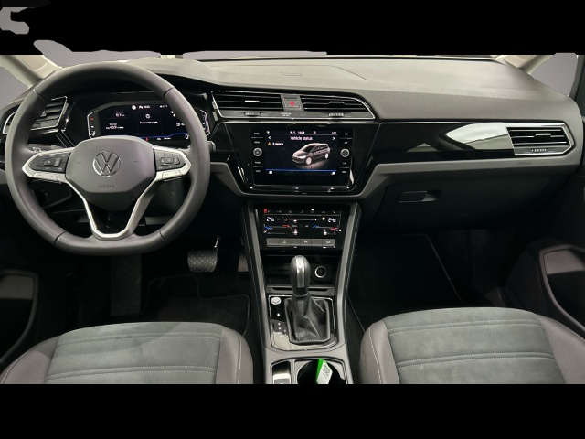 Volkswagen Touran (10/2025, Benzin)