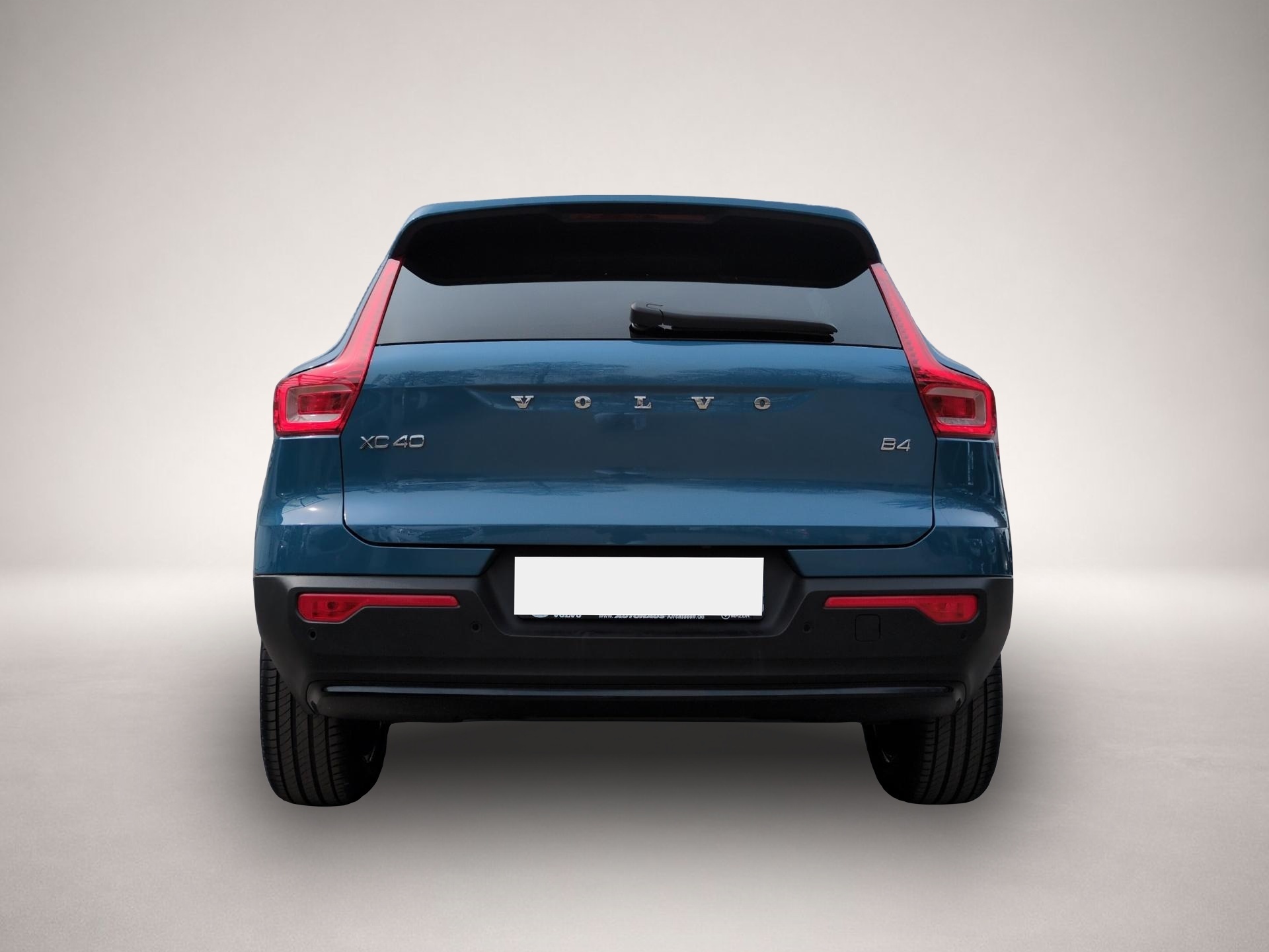 Volvo XC40 (06/2025, Benzin)