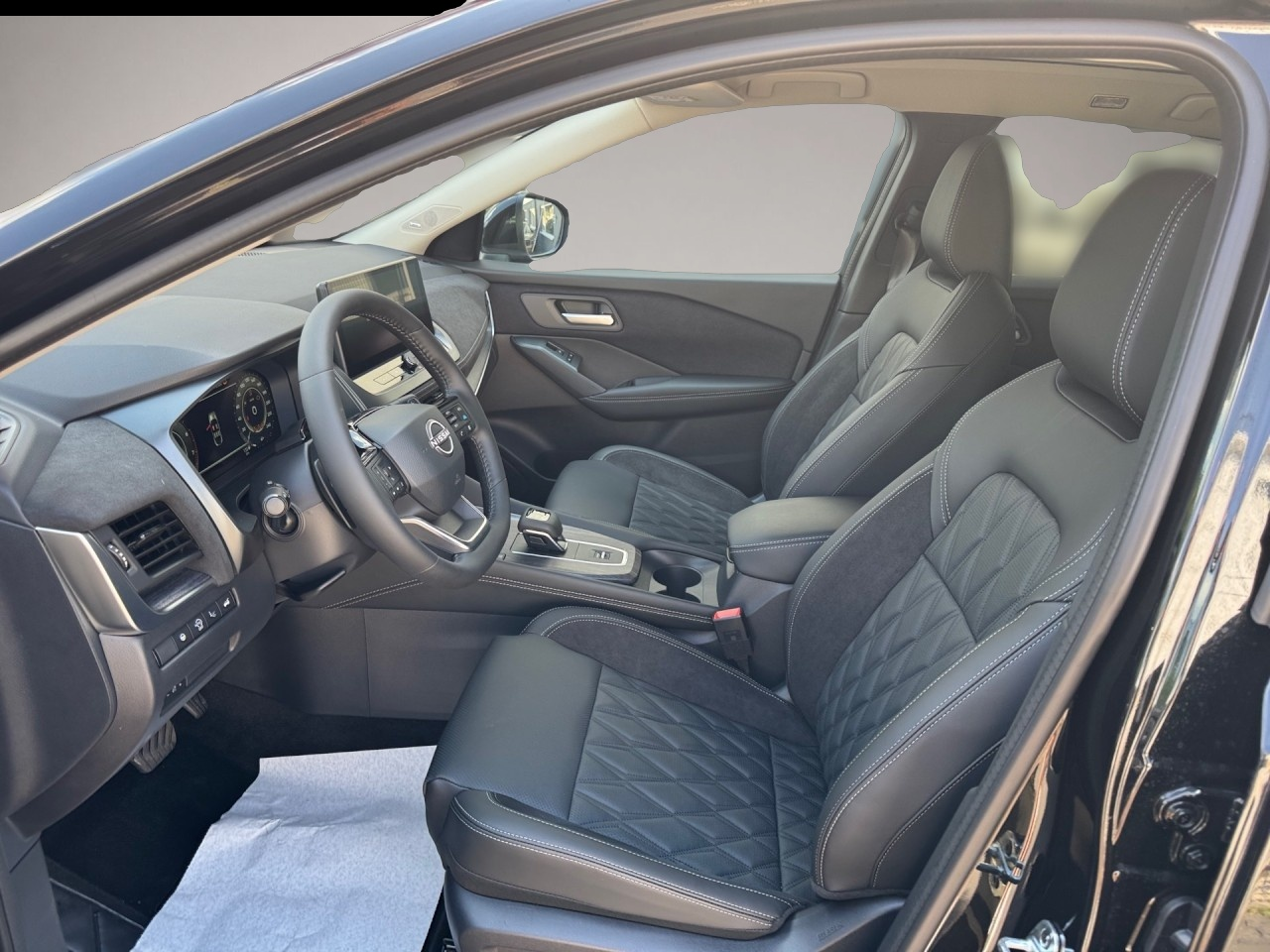 Nissan Qashqai (, Benzin)