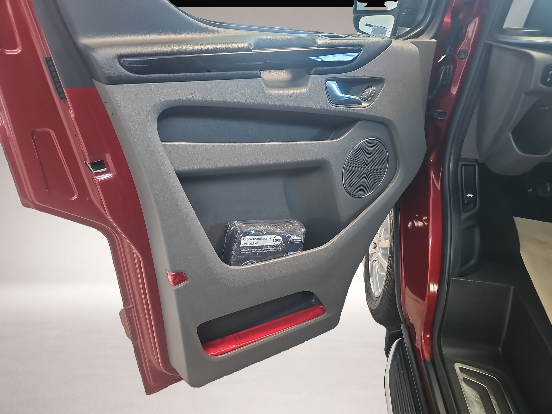 Ford Tourneo Custom (03/2021, Diesel)