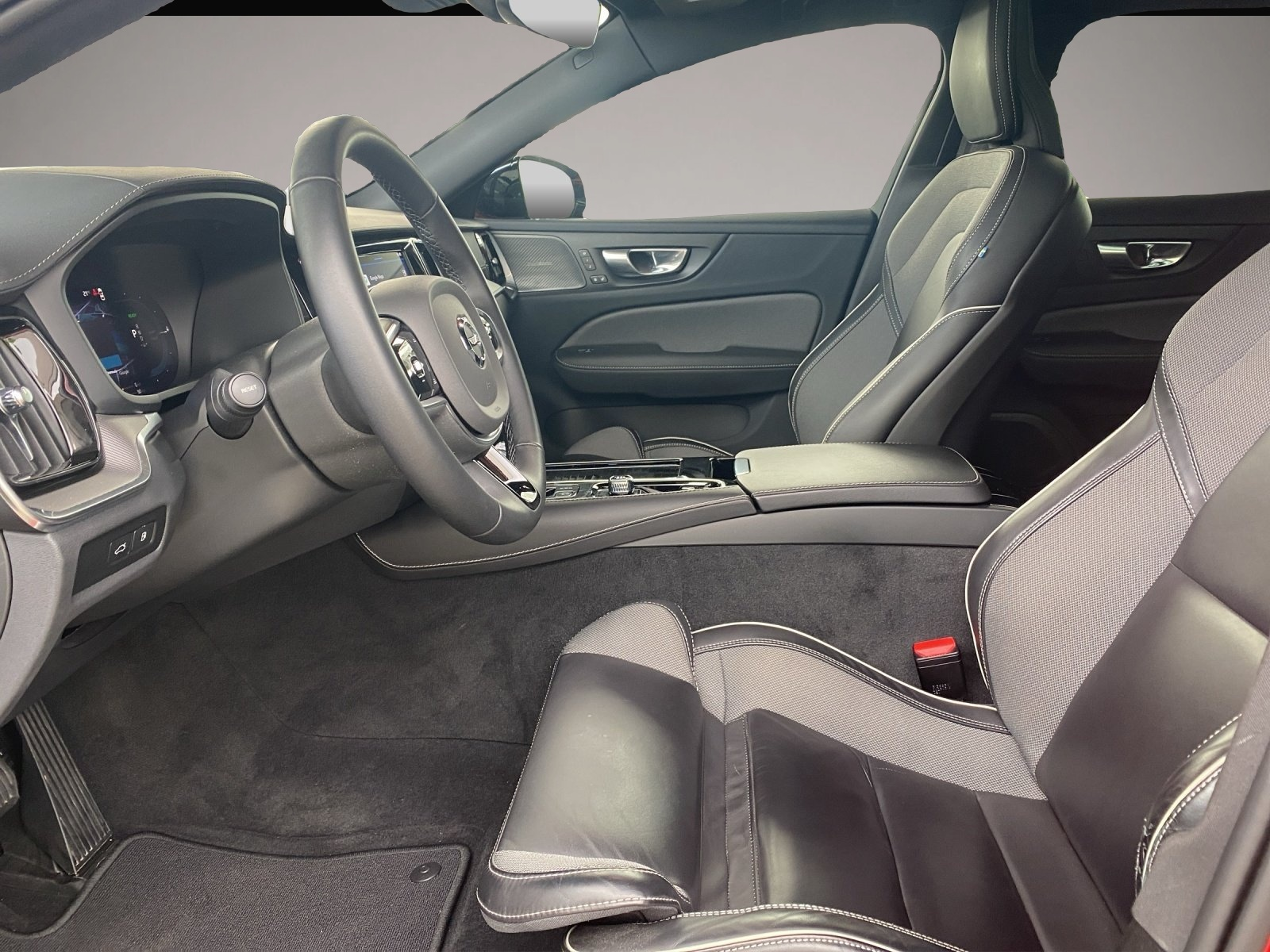 Volvo V60 (05/2023, )