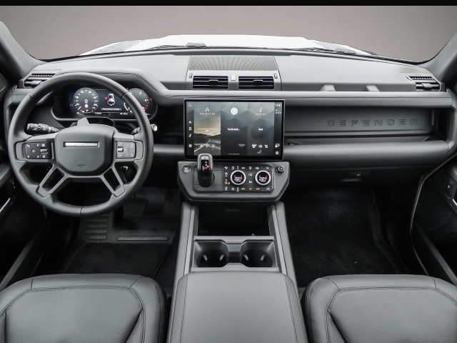 Land-Rover Defender (08/2025, Diesel)